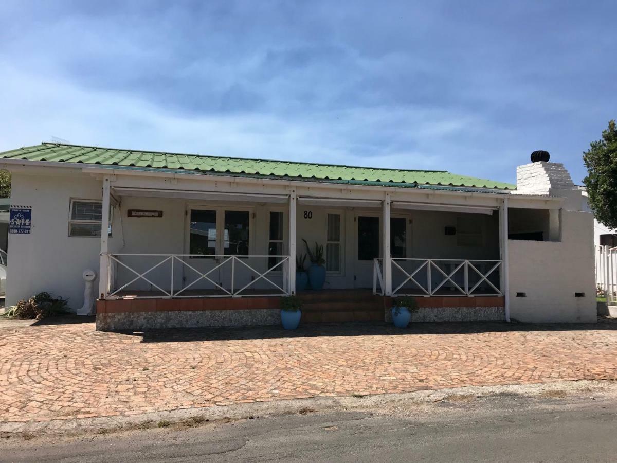 Leisure By The Sea Appartement Kleinmond Buitenkant foto